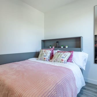 Premium En Suite - Image 1